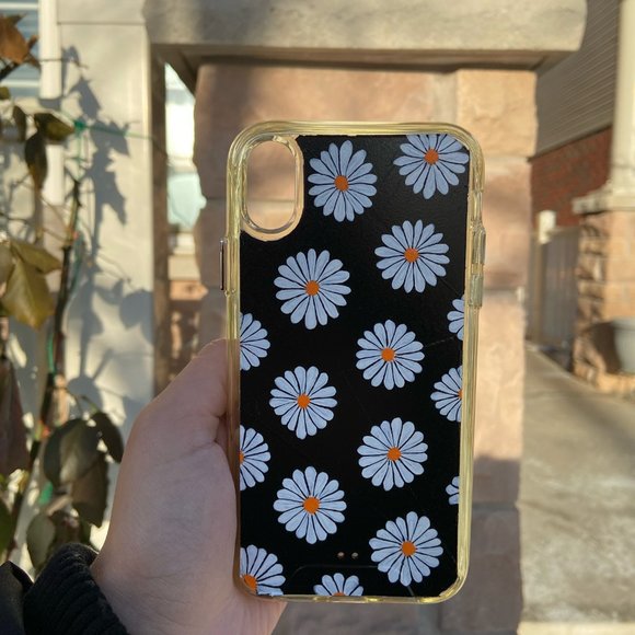 Handmade, painted phone case, daisy design - Picture 3 of 3